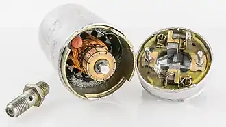 Geöffnete elektrische Kraftstoffpumpe