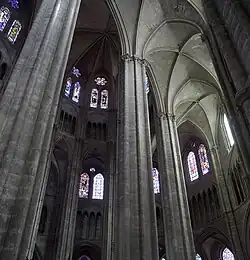 Bourges, Chor mit zwei, basilikal gestaffelten, Umgängen
