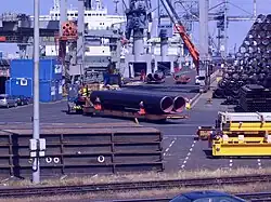 Stahlumschlag im Neustädter Hafen