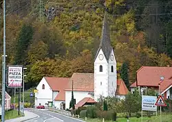 Kirchenanlage aus Osten