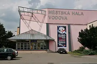 Südseite der Starez Aréna Vodova (2016)