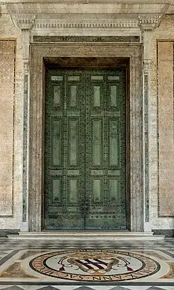 Bronzeportal (aus der Curia Iulia)