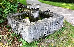 Brunnen Eingang Altmühlstraße Westfriedhof
