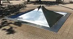 Brunnen Geborstenes Blech