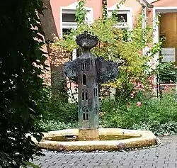 Weltenvogel-Brunnen