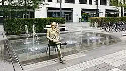 Brunnen am Helmut-Dietl-Denkmal