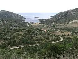 Porto Atheras, Blick nach Norden, aus Richtung des Dorfes