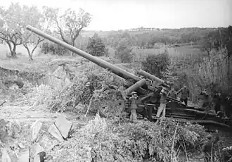 Schwere 17-cm-Kanone in Italien 1943