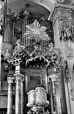 An der Kanzel der Garnisonkirche in Potsdam