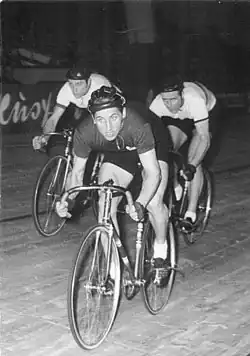 Lothar Stäber (vorn), Jürgen Simon (rechts) und Hans Wagner (links) 1957 beim 1000-m-Malfahren in Berlin.