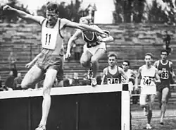 Hermann Buhl – hier bei den DDR-Meisterschaften 1962 in führender Position – erreichte Platz vier, hinter ihm Rainer Dörner, der hier in Belgrad Elfter wurde