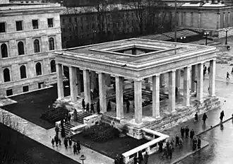 Ehrentempel auf dem Münchner Königsplatz, 1936