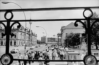 Unter den Linden mit Palast der Republik, 1979