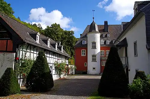 Haupteingang zum vorderen Burghof