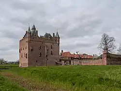 Burg u. Vorburg von Osten
