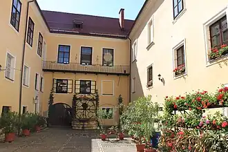 Innenhof der Burg Großsonntag