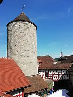 Innenhof mit Turm (Bergfried)
