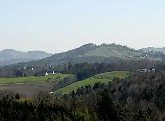 Der Burgstallkogel vom westlich gelegenen Georgenberg aus gesehen