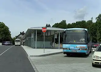 DB Ostbayernbus am Busbahnhof Grafenau – noch im RBO-Wolkendesign (2008)