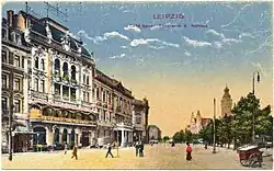 Der Roßplatz mit dem Neuen Rathaus im Hintergrund