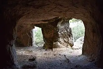 Alter Zugang (links) und neuer (rechts)