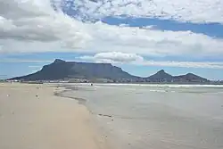 Blick von Milnerton auf den Tafelberg