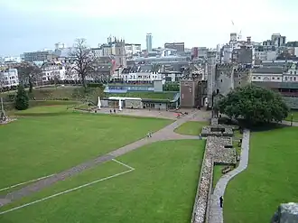 Blick auf Cardiff Castle und das Stadtzentrum
