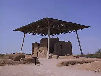 Casa Grande Ruine mit dem markanten Überbau