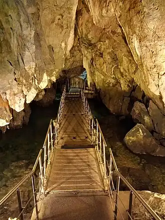 Innenaufnahme der Drakou-Höhle