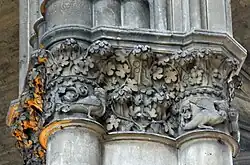 Kathedrale von Reims: Fabelwesen an einem Kapitell des Langhauses