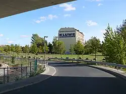 Brückenabfahrt, Blick zum Künstlerhaus