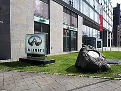 Salzufer 8: Infiniti