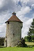 Turm des Schlosses Villemonteix