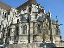 Frühgotische Fenster noch ohne Maßwerk: Noyon, ab 1150