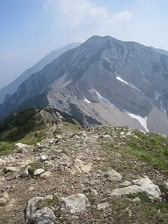 Am Gipfel der Cima delle Pozzette, Blick zur Cima Valdritta