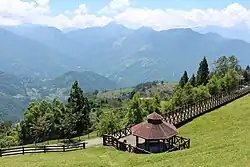 Aussicht auf das Umland vom Qingjing-Bauernhof