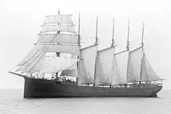 Die City of Sydney nach ihrem Umbau vom Dampfer zur Sechsmastbarkentine (nach 1916)