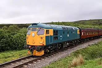 Museumslok 26 038 in blau-gelber Farbgebung der British Rail (Juni 2016)