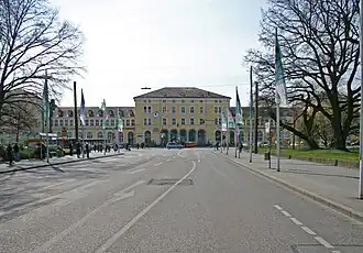 Empfangsgebäude um 2014