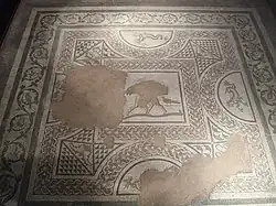 Mosaik aus Colchester mit Eroten als Ringer im Mittelfeld