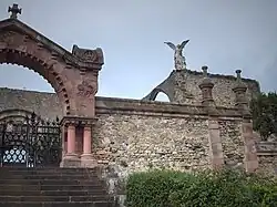 Friedhof mit Engelsstatue