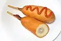Corn Dog im Querschnitt