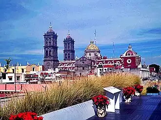 Ansicht der Altstadt mit der Kathedrale von Puebla