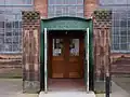 Eingang für die Schüler zur von Charles Rennie Mackintosh entworfenen Scotland Street School in Glasgow