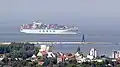 Die Cosco Beijing (9.469 TEU) beim Einlauf in die Elbe, vor der Kugelbake in Cuxhaven, dem geografischen Ende der Elbe