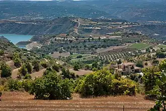 Landschaft im Dorf Skoulli