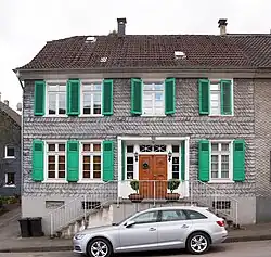 Dültgenstaler Str. 100