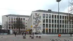 Verwaltungsgebäude Wilhelminenhaus in der Wilhelminenstraße, aus Richtung Luisenplatz gesehen