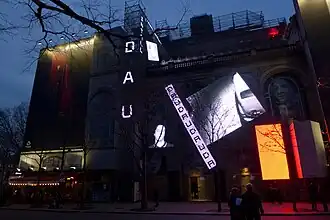 DAU Projekt Paris 2019 / Théâtre du Châtelet / Außenansicht