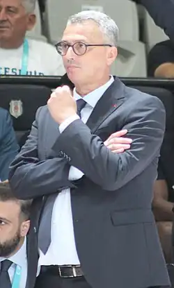 Radonjić 2024 am Spielfeldrand